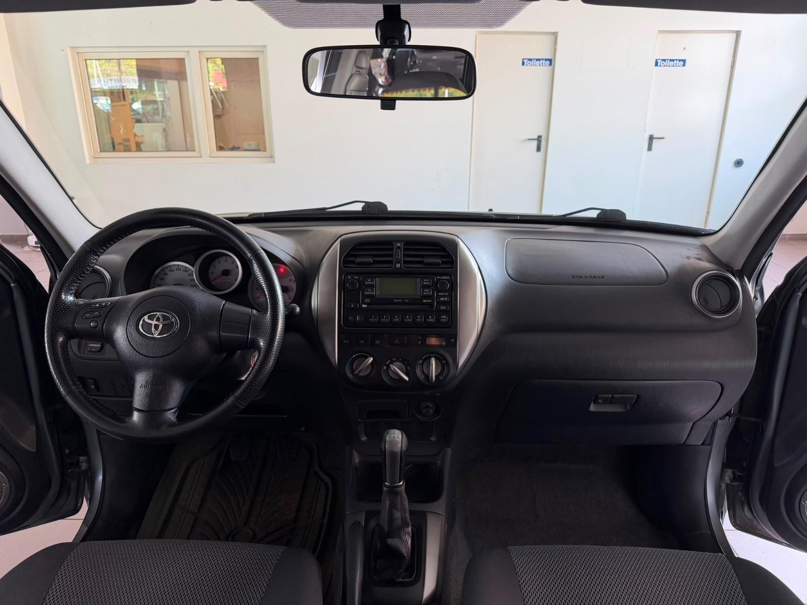Toyota RAV4 2.0 VVT-i 150 ch 4x4 Sol • Attelage • Radar de recul