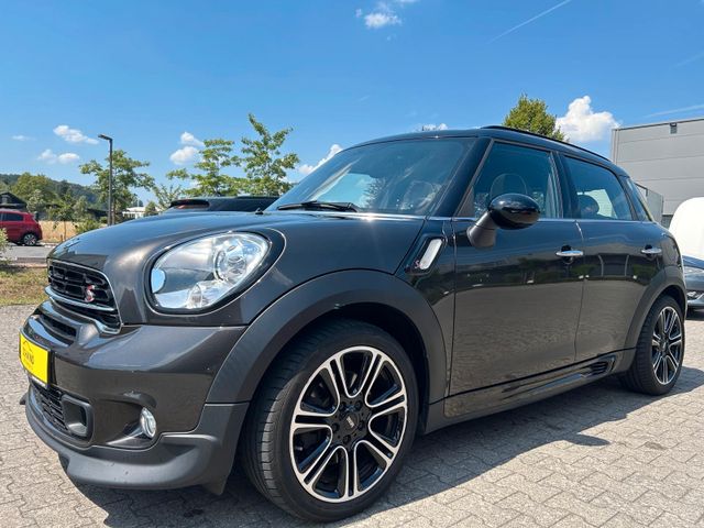 MINI Countryman S ALL4 /NAVI/PANO/LED/JohnCooperworks