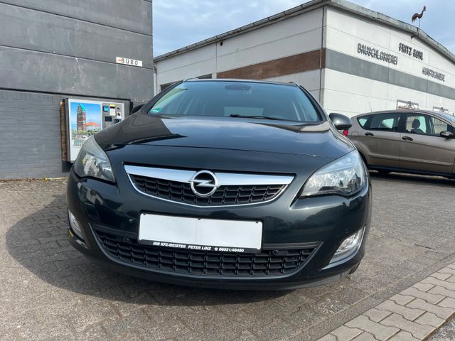 Opel Astra J Sports Tourer Sport NAVI 8 FACH BEREIFT