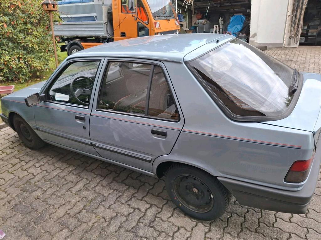 Peugeot 309