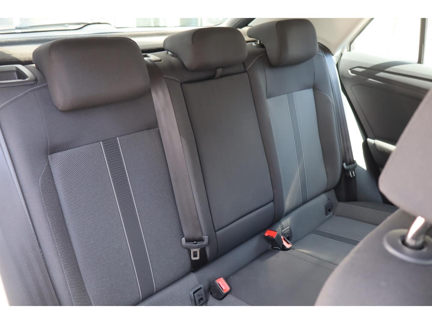 Volkswagen T-Roc 1.5 TSI Life 110 KW DSG Sitzhzg. GJ RFK, миниатюра 13