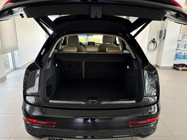 Q3 S-Line 2.0TDI S-TRON QUATTRO LED NAV AHK eHEC