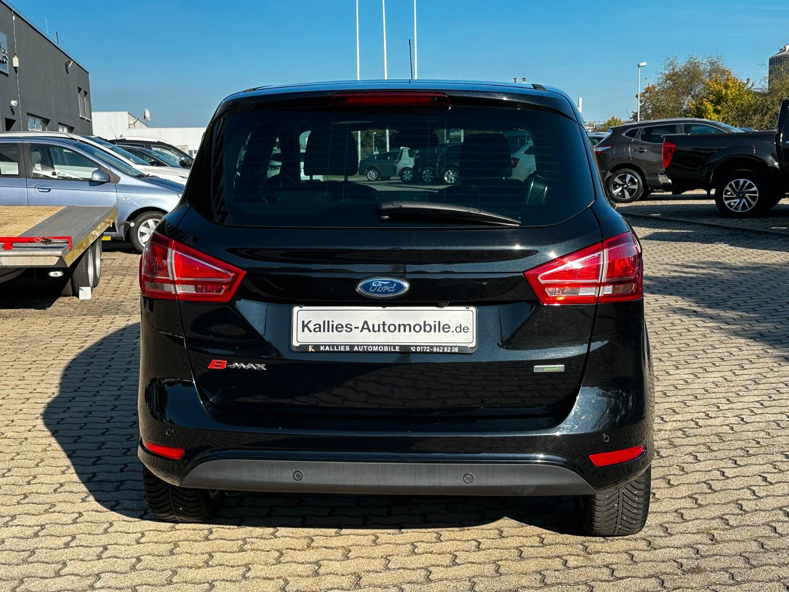 Fahrzeugabbildung Ford B-Max KD Neu Top Zustand Allw.Reifen TÜV Neu