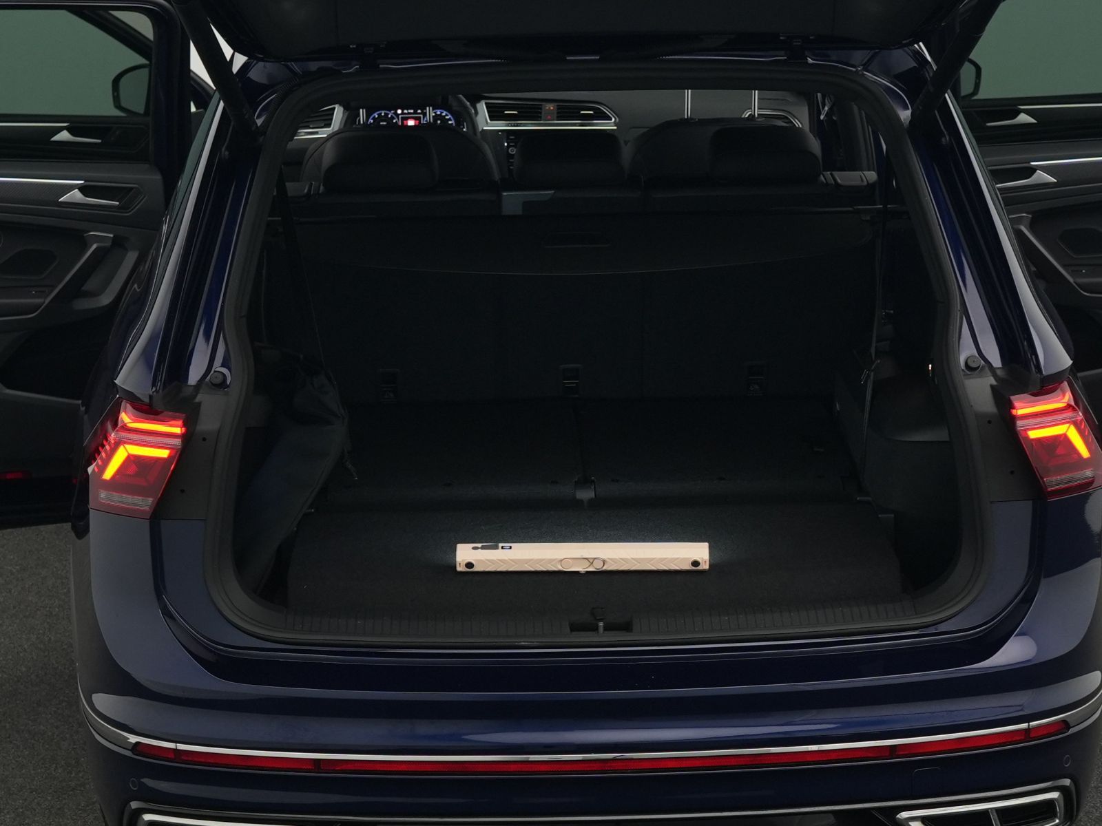Volkswagen Tiguan Allspace R-Line 2.0 TSI 4motion DSG AHK foto 15