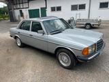 Mercedes-Benz Mercedes Benz Oldtimer W123 230 E - Mercedes-Benz E 230 aus 1985