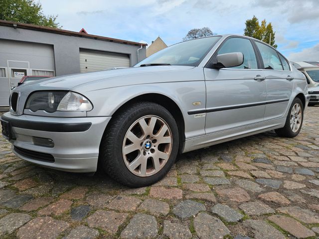 BMW 323i 1.Hand!Klimaautomatik Bordcomputer 125 KW