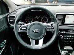 Fahrzeugabbildung Kia Sportage 1.6 CRDi BLACK EDITION+KAMERA+NAVI+PDC+