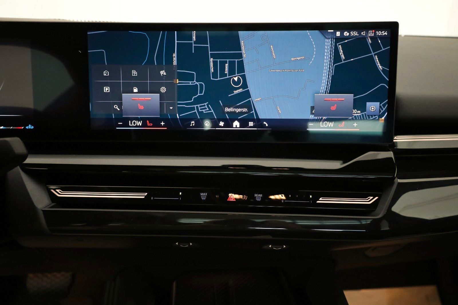 Fahrzeugabbildung BMW 520 d,Travel+Innov. Pak,Panorama,HUD, AHK el,+WR
