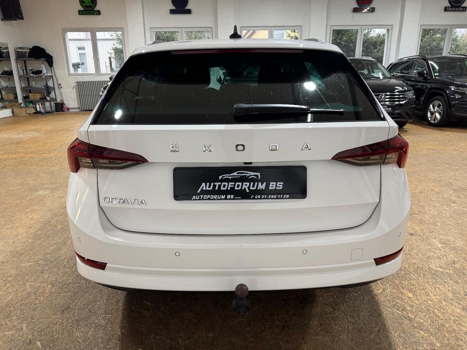 Skoda OctaviaCombiClever 2.0TDI DSG/STHEIZ/AHK/MATRIX
