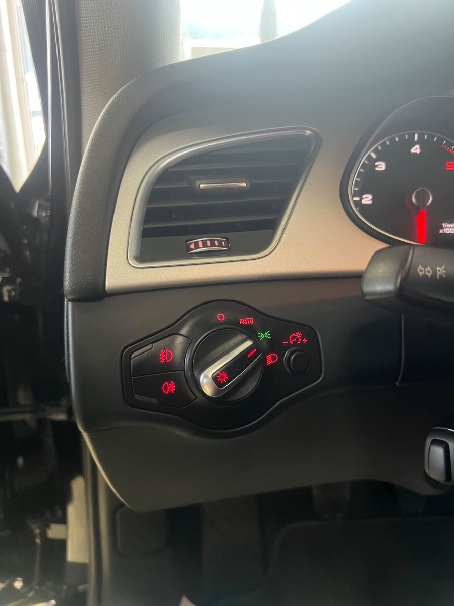 Fahrzeugabbildung Audi A4 Avant 2.0 TDI S line quattro *1.HAND*