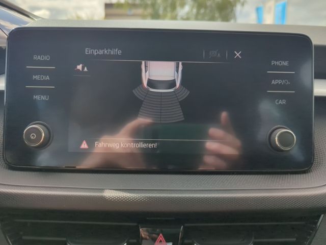 Fahrzeugabbildung SKODA Fabia 1.0 MPI Ambition CLIMATRONIC SITZHZG SMART