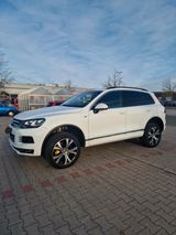Volkswagen Touareg 3.0 V6 TDI / R-LINE / VOLLAUSSTATTUNG!