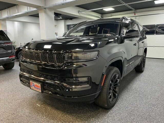 Fahrzeugabbildung Jeep GRAND WAGONEER OBSIDIAN 6.4L V-8  SOFORT!