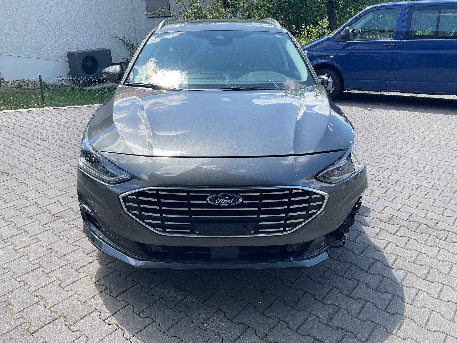Ford Focus Turnier Titanium LED