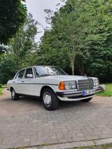 Mercedes-Benz 230E W123, 2. Hand, top gepf... - Mercedes-Benz 230: 230e W123
