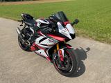 Yamaha YZF R6 - YAMAHA YZF R6