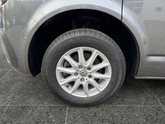 Fahrzeugabbildung Volkswagen T6.1 Caravelle Comfortl. DSG - AHK*NAVI*8-Sitz!!