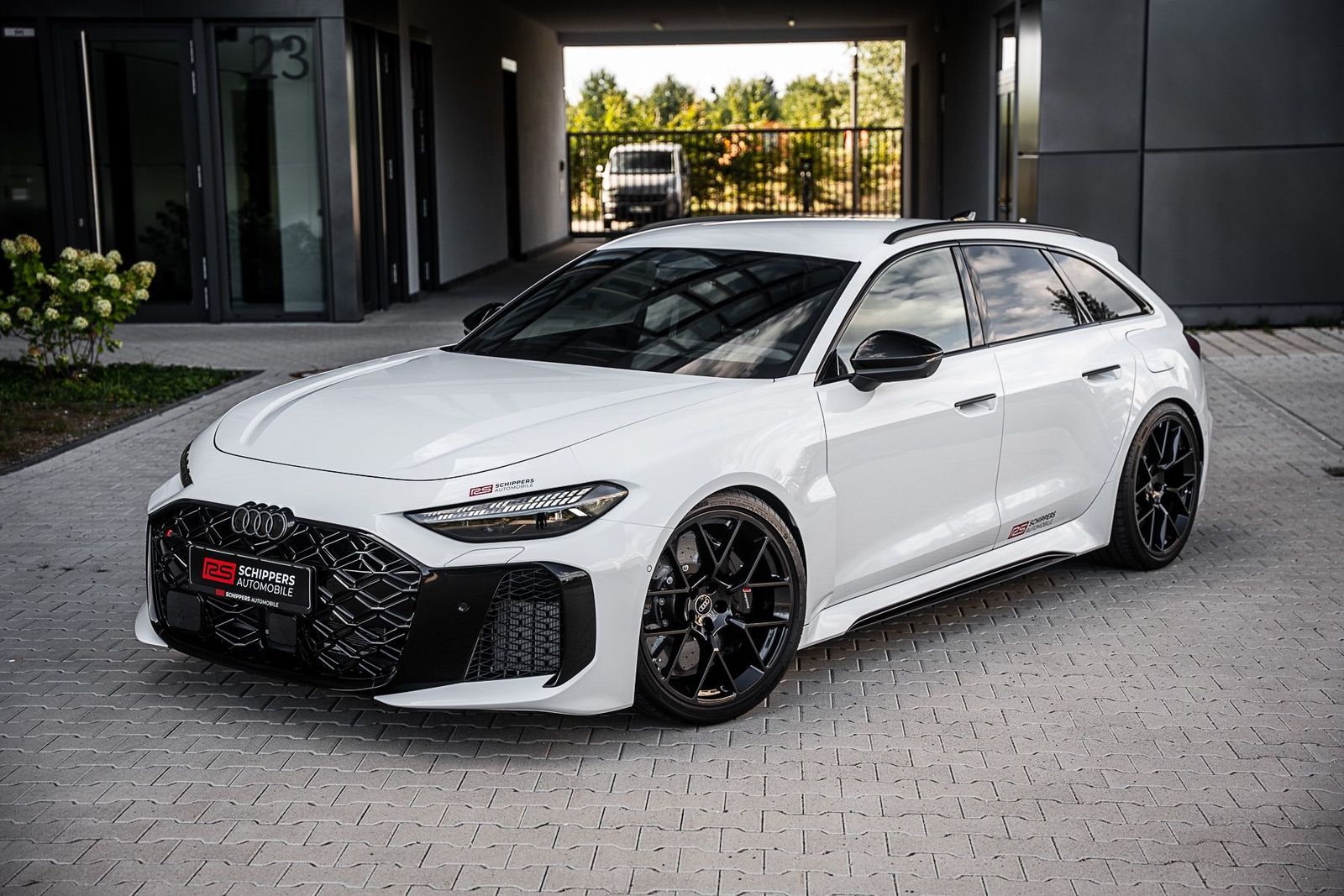 Fahrzeugabbildung Audi RS5 Avant KERAMIK|B&O|TECHPRO|HUD|SPORTPAKET|285