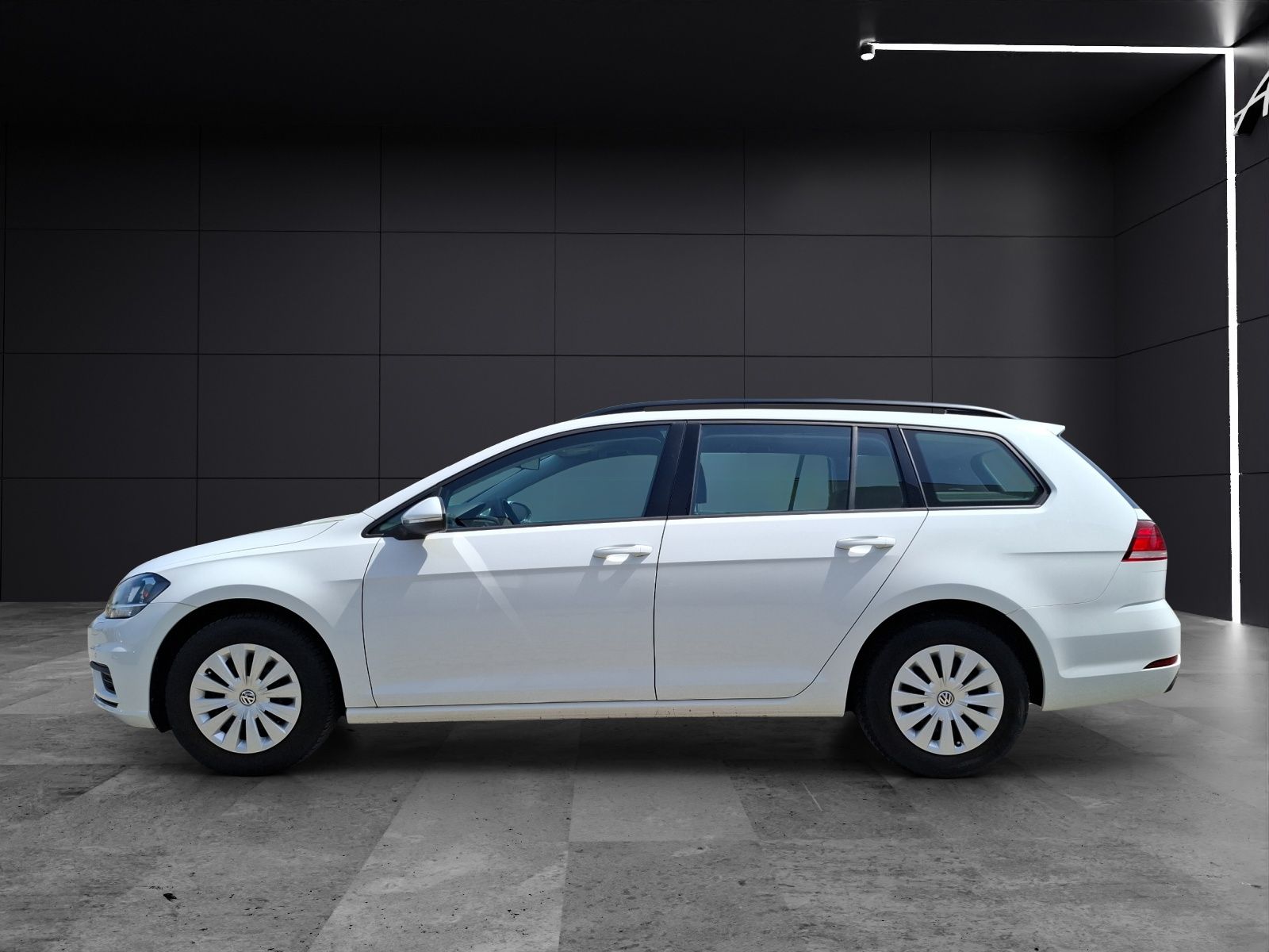 Fahrzeugabbildung Volkswagen Golf VII Variant TSI Trendline Navi PDC SH