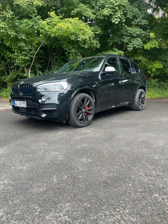 BMW X5 M50
