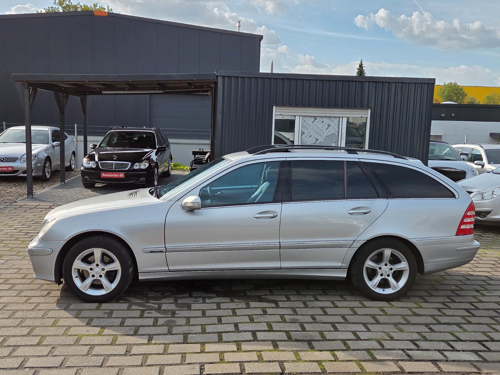 Mercedes-Benz C220 2004 — photo 8
