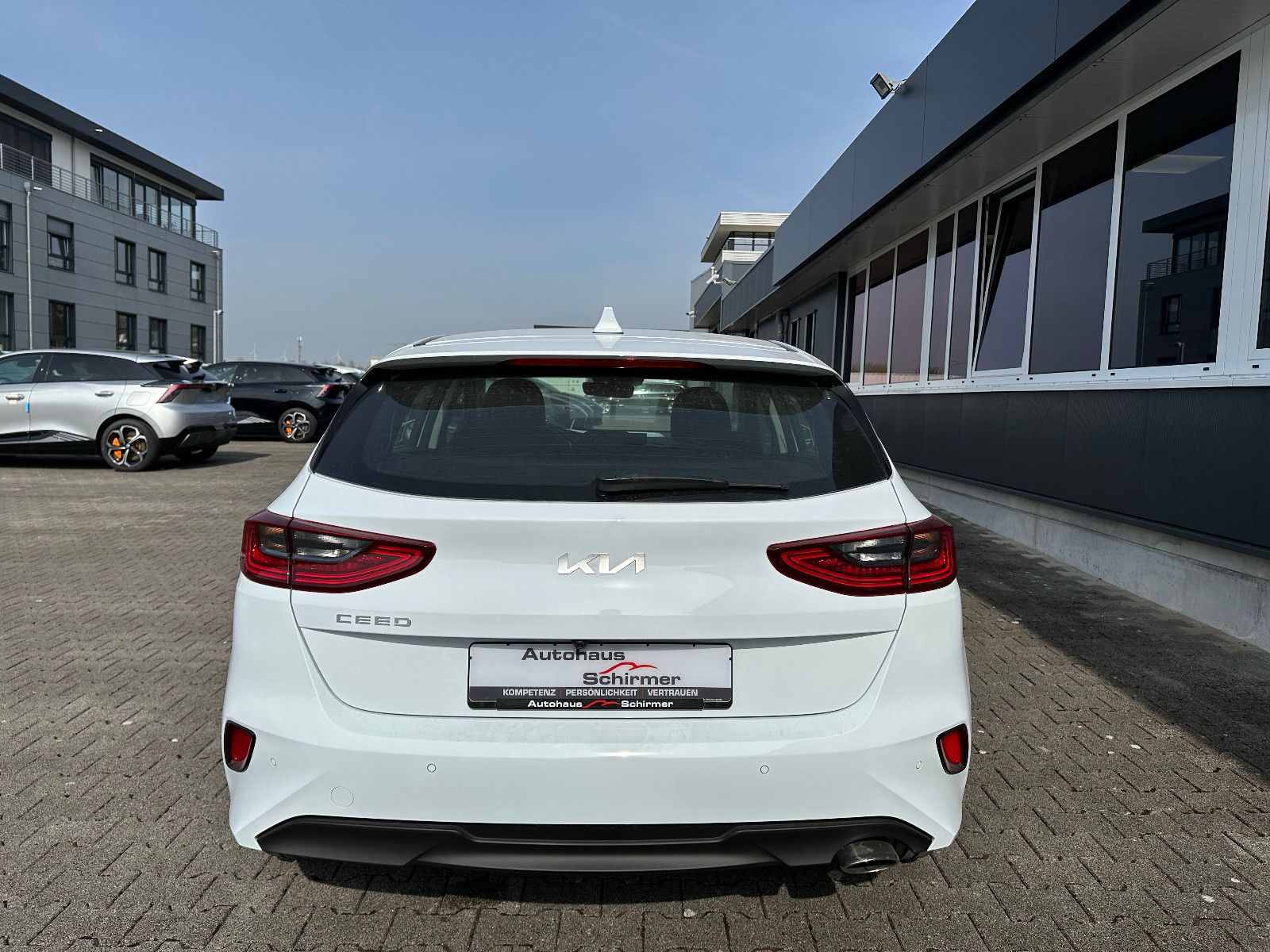 Fahrzeugabbildung Kia cee'd / Ceed 1.0 T-GDI Ultimate Edition MT