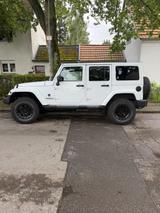 Jeep Wrangler 2.8l CRD Unlimited Sahara Automatik... - weiße Jeep Wrangler
