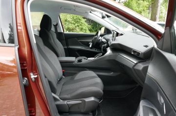 Fahrzeugabbildung Peugeot 3008 Active, Navi, PDC vo+hi
