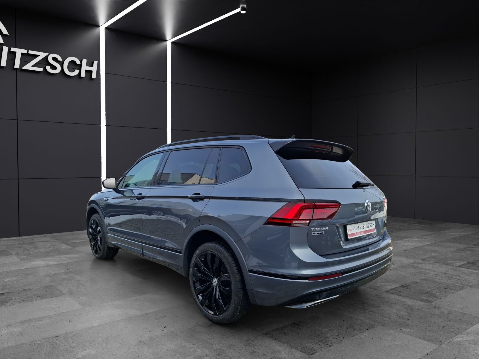 Fahrzeugabbildung Volkswagen Tiguan Allspace TDI Highline 4M DSG R-Line LED A
