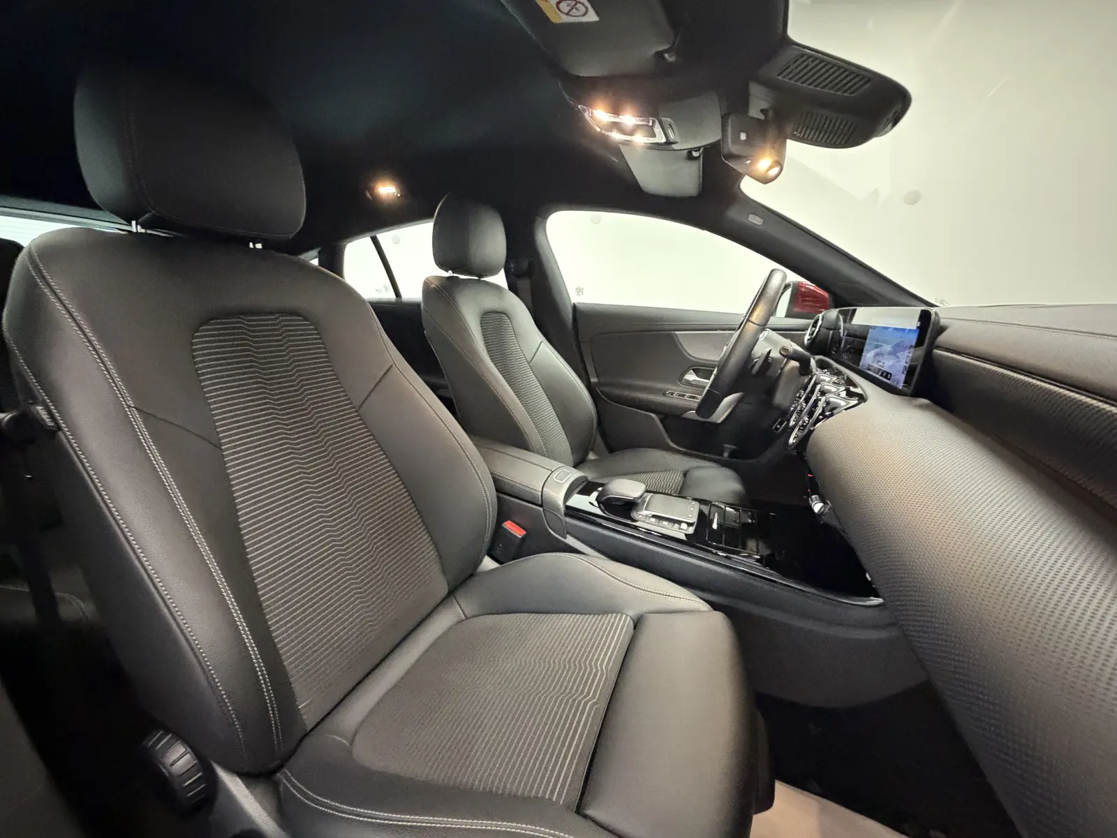 Mercedes-Benz CLA Aut. Standheiz. Distr.+, миниатюра 11