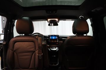 Mercedes-Benz V 300 Edition lang AMG Line Pano AHK Airmatic