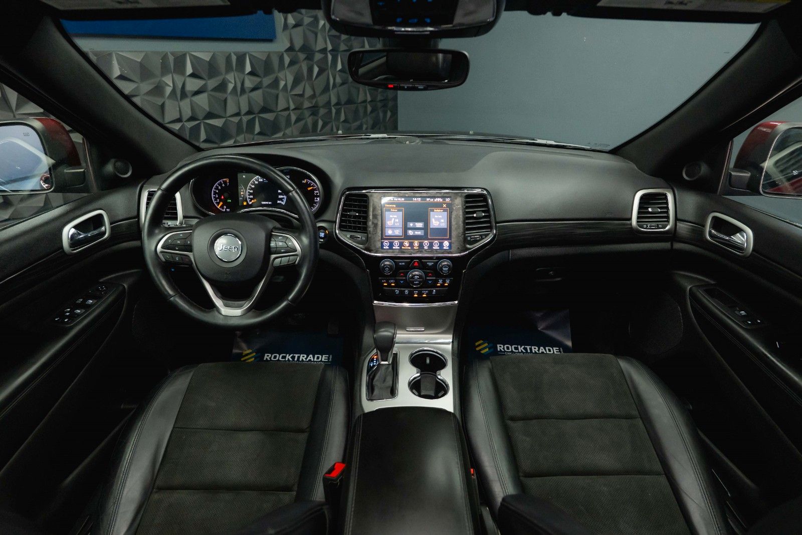 Fahrzeugabbildung Jeep Grand Cherokee 3.6 4x4 Altitude *Pano*CarPlay*