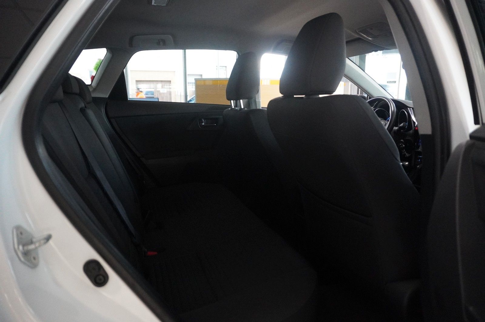 Fahrzeugabbildung Toyota Auris 1.2 LIM. DESIGN EDITION NAVI/LED/KAMERA/SH