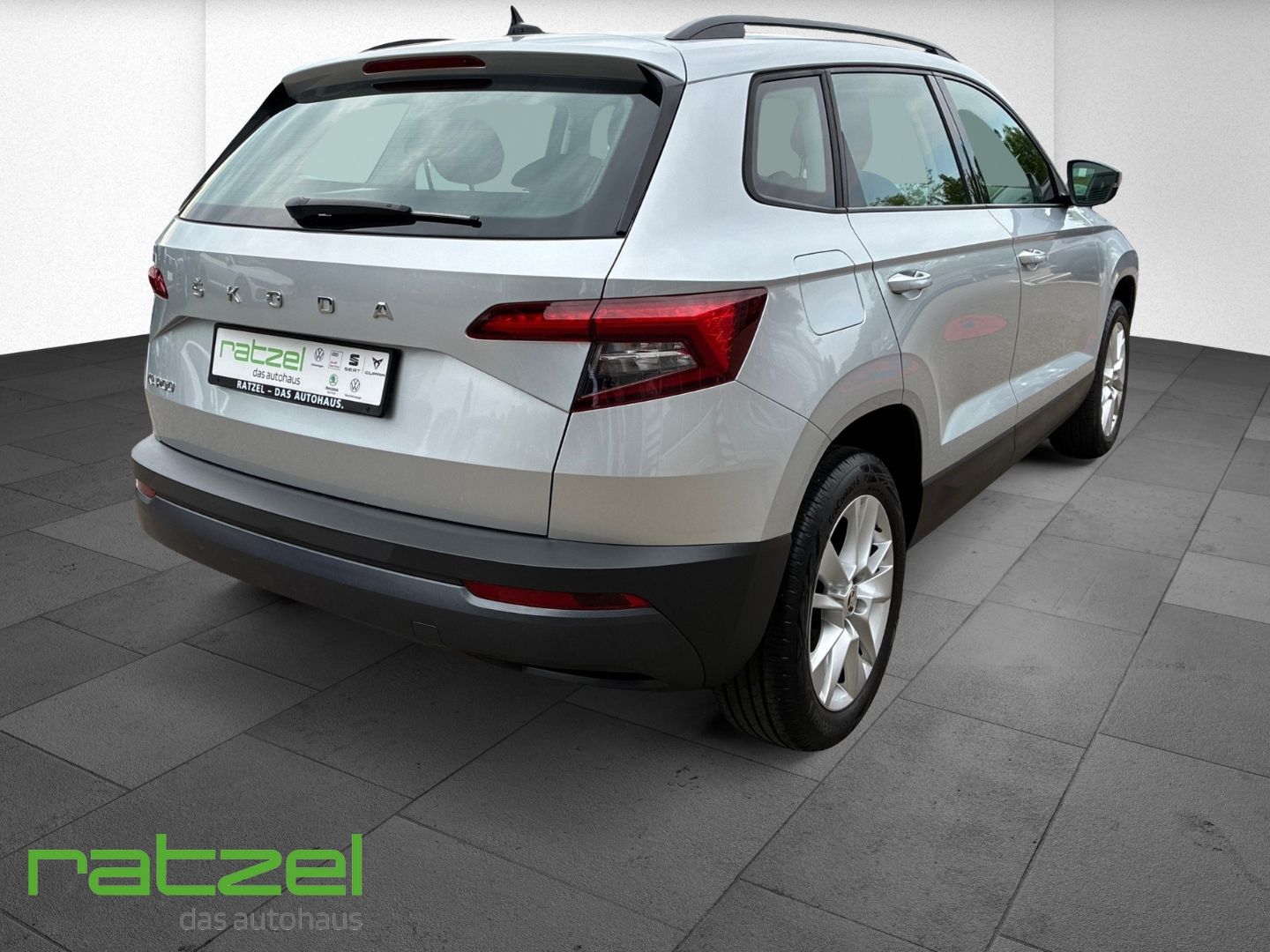 Fahrzeugabbildung SKODA Karoq Ambition 1.5 TSI Automatik LED Sperrdiff.