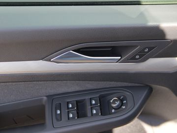 Volkswagen Golf VIII Variant 1.5 TSI AHK Life  LED NAVI