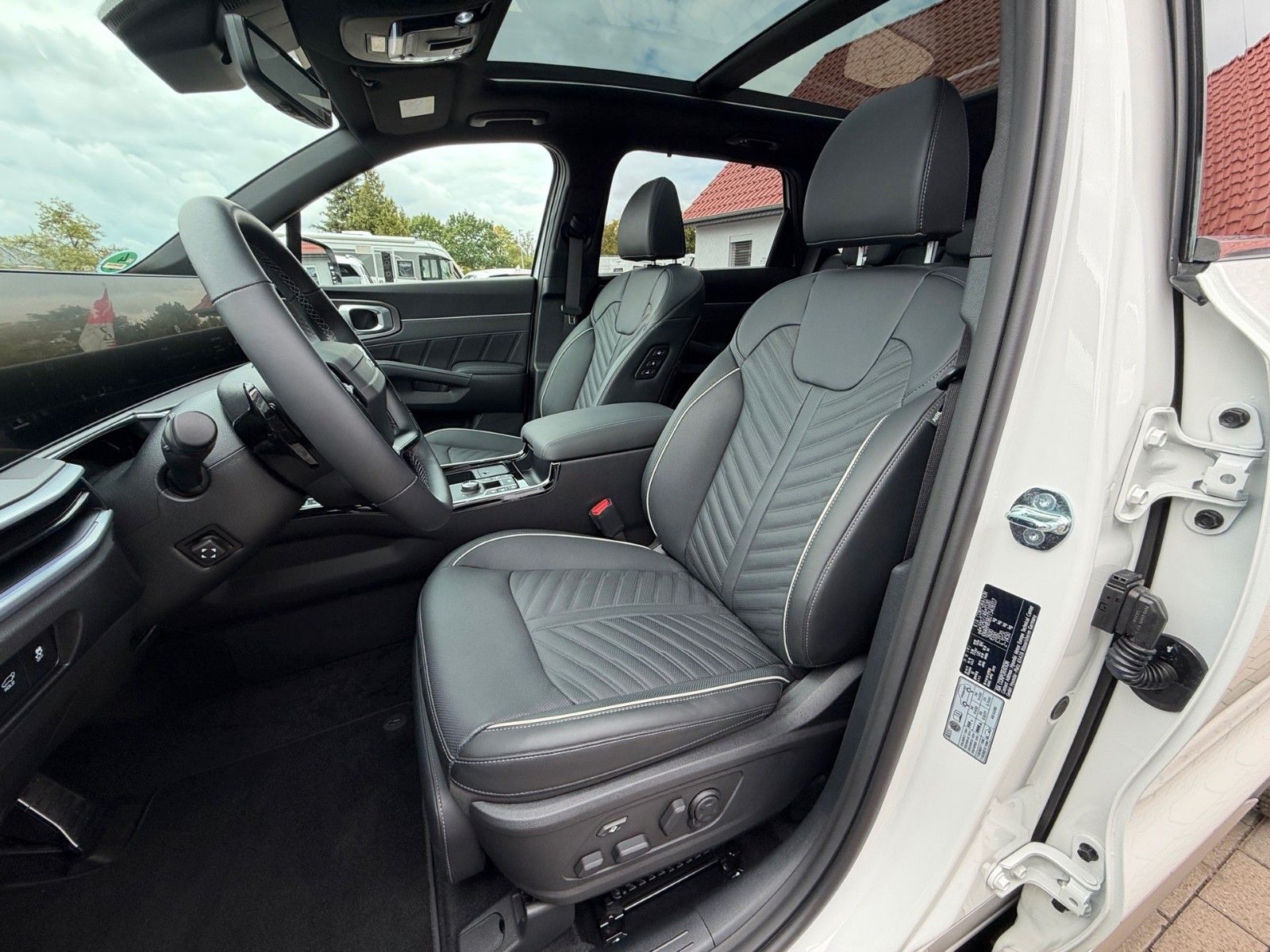 Fahrzeugabbildung Kia SORENTO 2.2D AWD DCT8 PLAT 7S NAPPA PREM