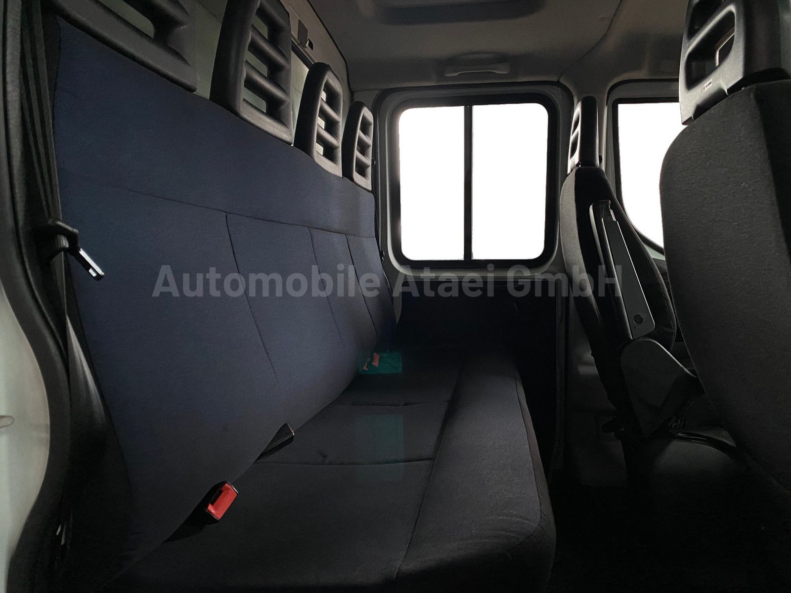 Fahrzeugabbildung Iveco Daily 70-180 DoKa *LBW+6-SITZE+KAMERA (9697)