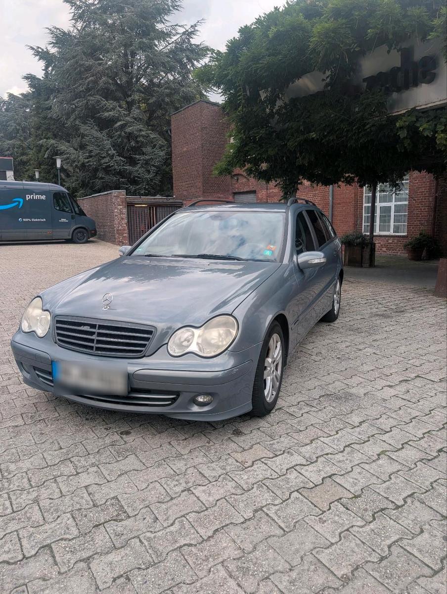 Mercedes-Benz C180 2005 — photo 15
