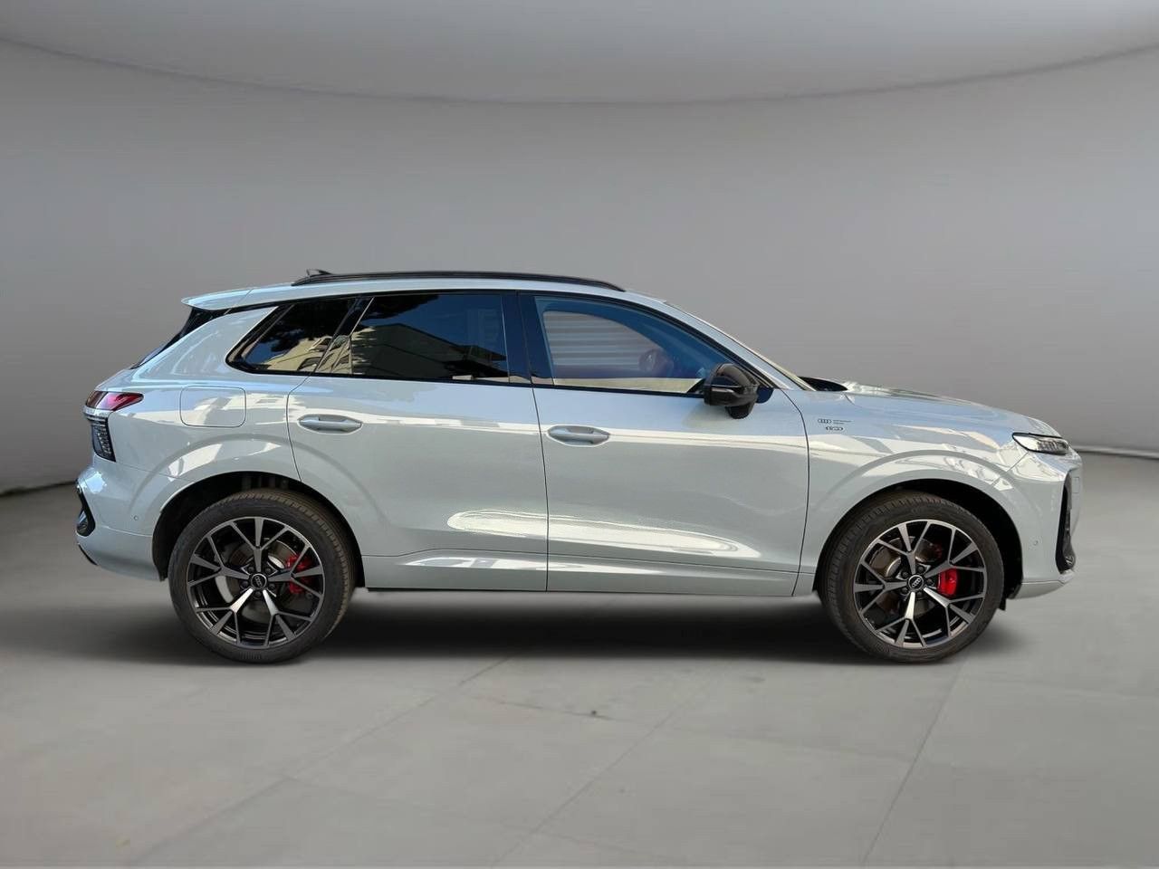 Audi Audi Q3 SUV Business e-hybrid 200 kW S tron imagem 2