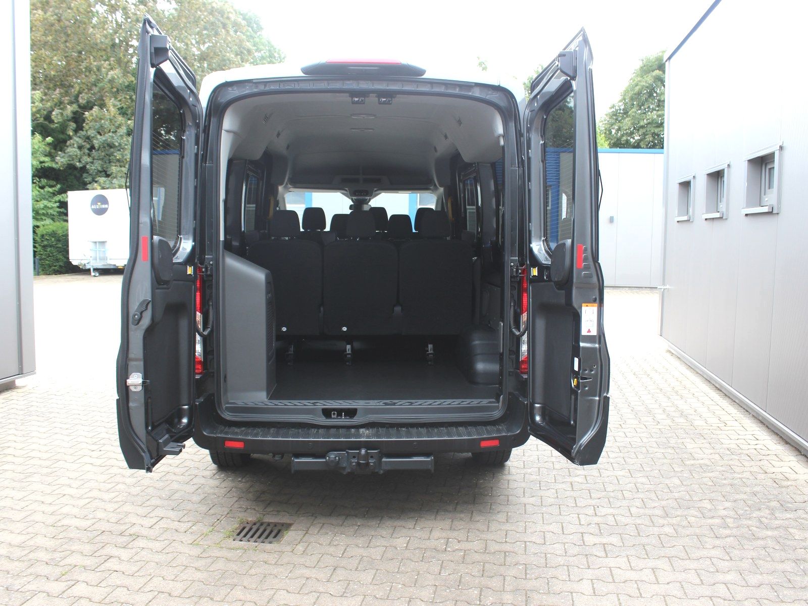Fahrzeugabbildung Ford Transit 330 L2 Trend 2,0 TDCi DPF Mild-Hybrid