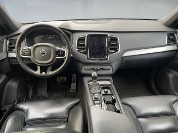 Volvo XC90 - 11
