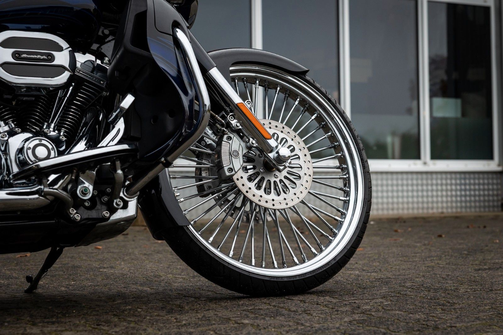 Fahrzeugabbildung Harley-Davidson CVO STREET GLIDE 110 FLHXSE - Jekill&Hyde-26Zoll