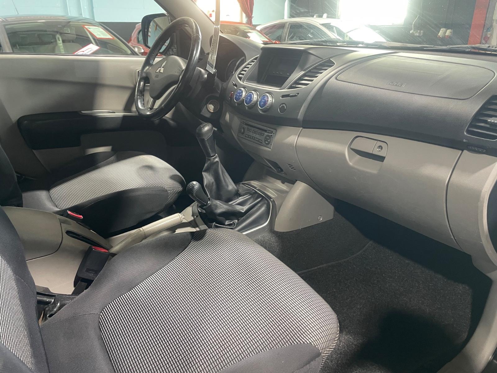 Mitsubishi L200 2.5 DI-D | 136 ch | BVM | 4 places | Attelage 2 700 kg | Révision récente | Contrôle technique neuf