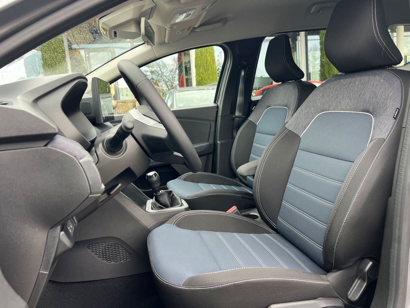 Fahrzeugabbildung Dacia Jogger Journey Navi Klimaautom Fahrerprofil SHZ