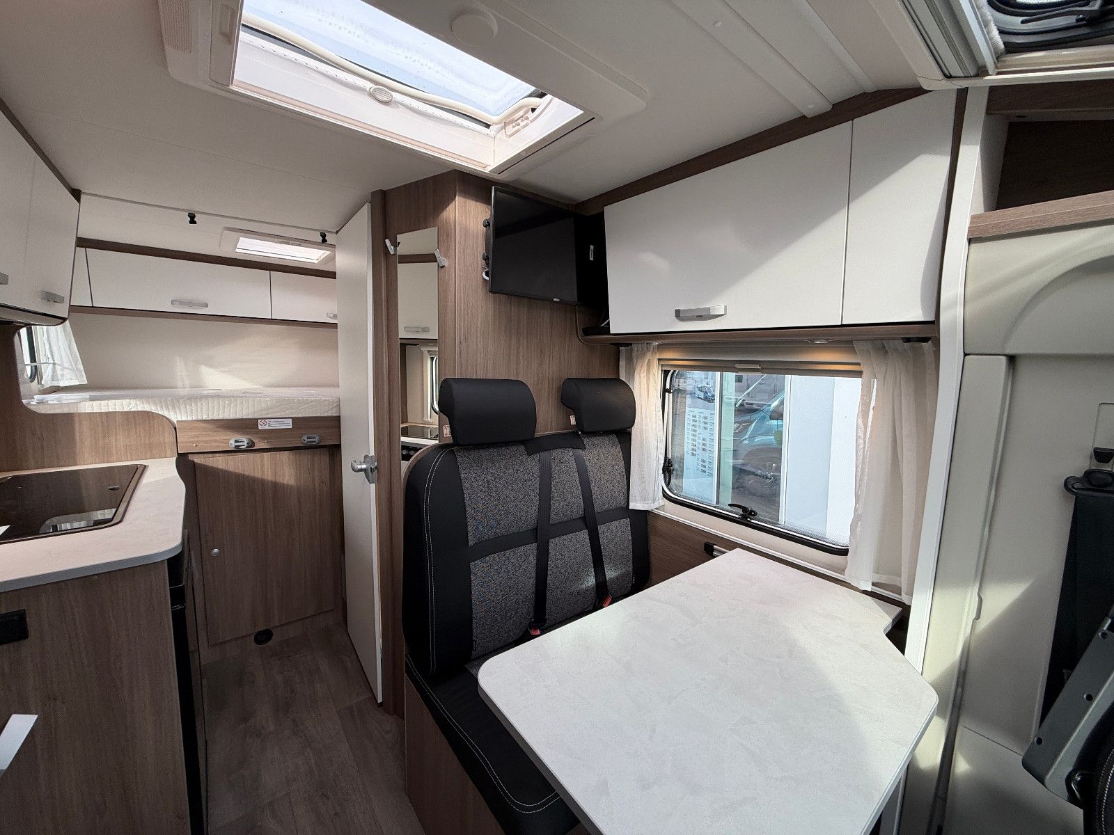 Fahrzeugabbildung Carado V-132 pro+ 7.822 € SPAREN !