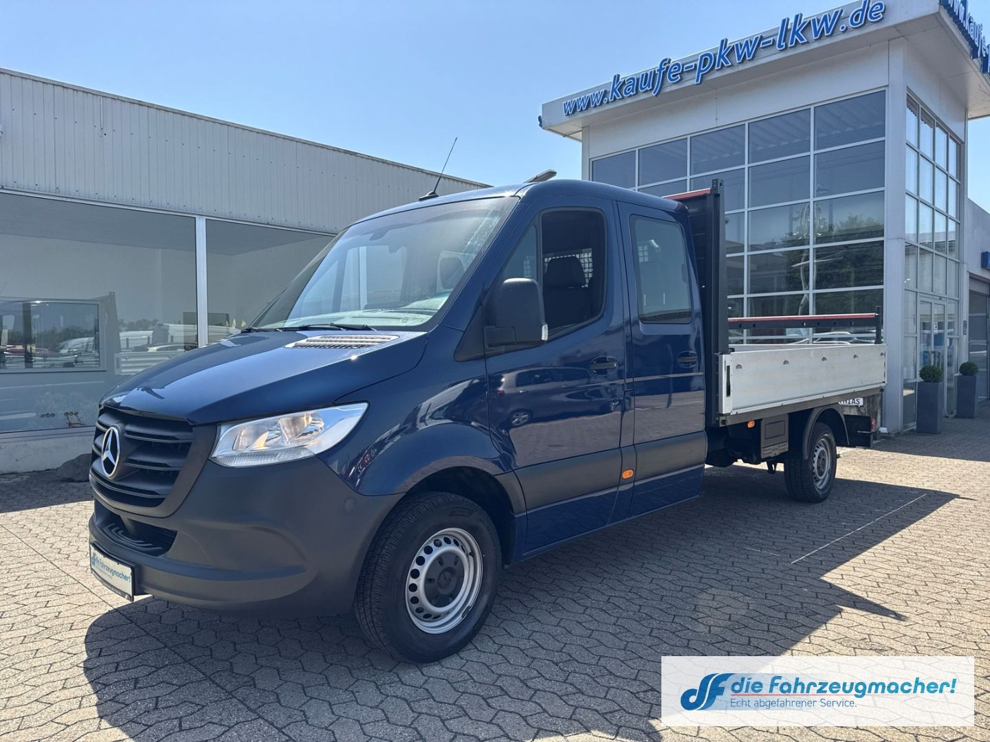 Fahrzeugabbildung Mercedes-Benz Sprinter Pritsche DoKa 316 CDi L3 AHK 3,5t Kamer