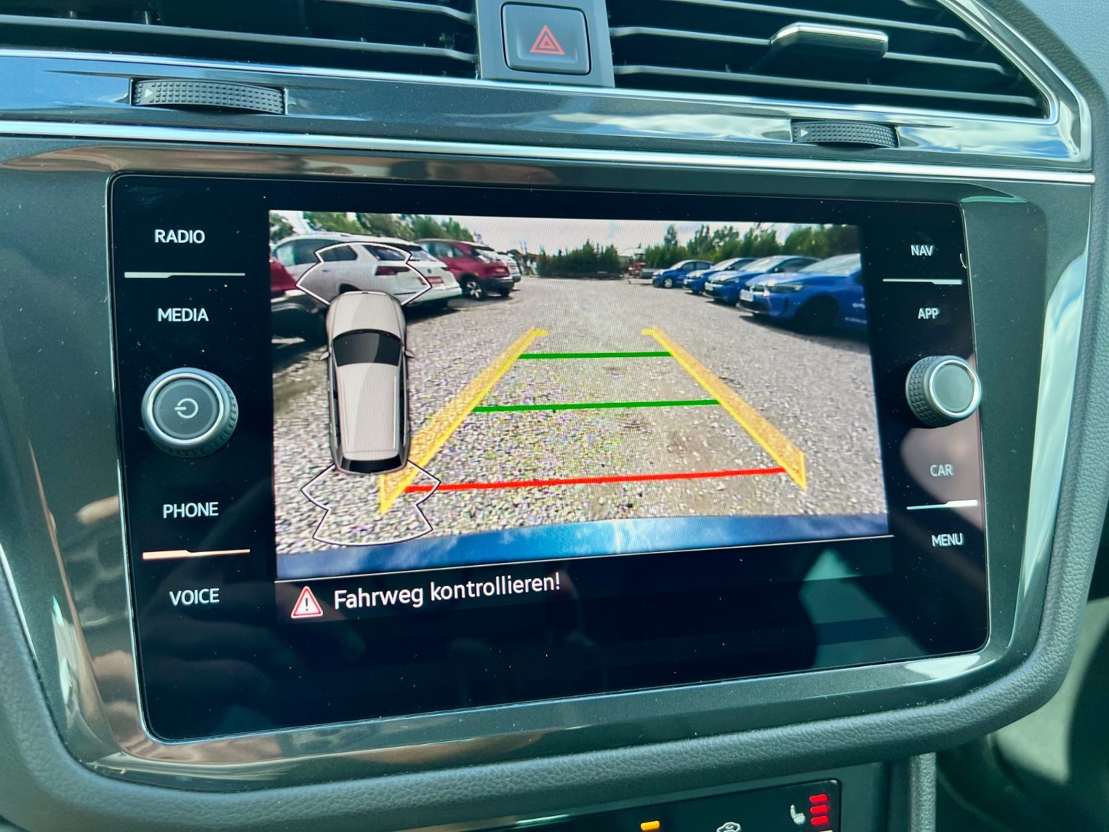 VW Tiguan Move 2.0 TDI KLIMAAUT IQ NAVI CAM SHZ LED