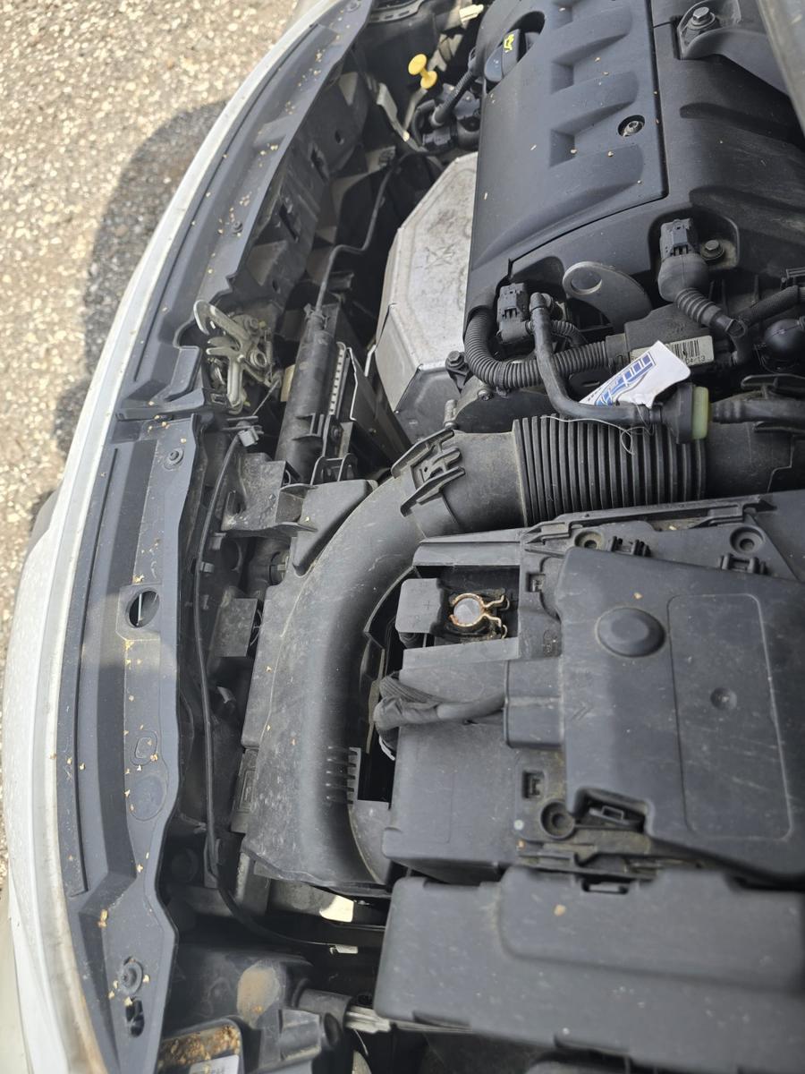 Peugeot 207 2013 — photo 17