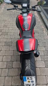 Ducati Diavel Carbon mit Extras/Top Zustand/ 3083 km!!! - Offers