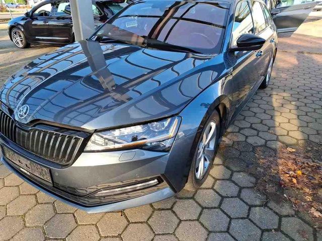 Skoda Superb 2.0 Sportline Navi Pano Standheizung Virt